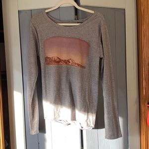 Modesh Rebel grey open back tshirt from the Buckel